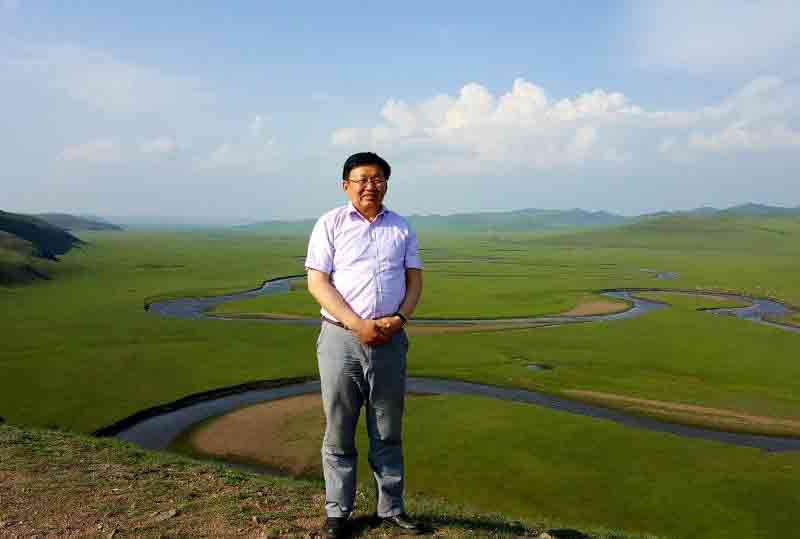 敖日格乐，内蒙古农业大学教授、博导，肉牛产业专家