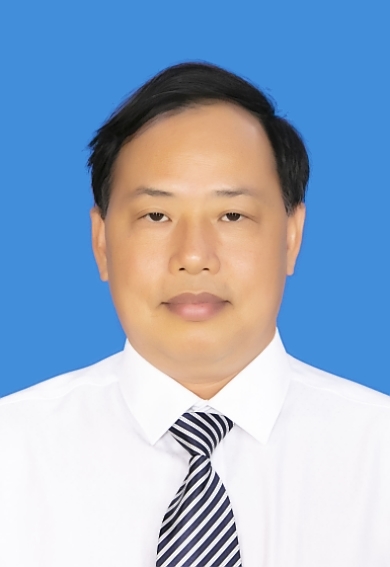 梁少东，华南农业大学高级畜牧师。