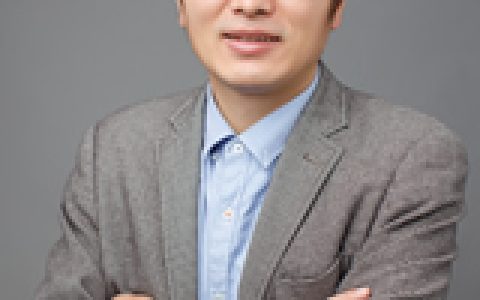 吕振明，西南大学水产学院教授、博导，海洋生物遗传育种专家