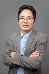 吕振明，西南大学水产学院教授、博导，海洋生物遗传育种专家。