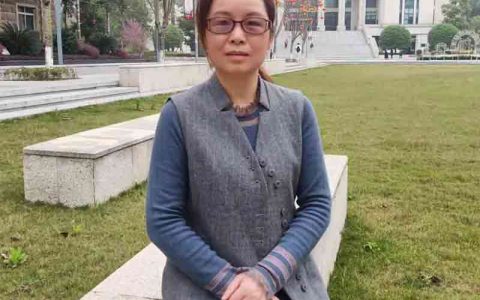 徐红艳（女），湖北石首人，西南大学水产学院教授，水产动物育种专家