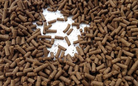 颗粒料10个维度PK膨化料，膨化料9∶1颗粒料