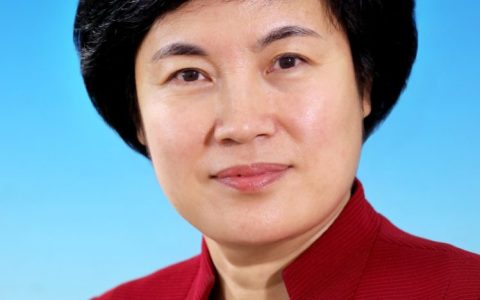 刘雅红（女），黑龙江泰莱人，华南农业大学教授、博导、校长，兽医专家