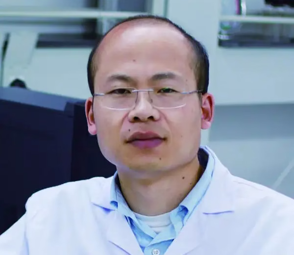 何艮,中国海洋大学“筑峰人才”特聘教授、博导,鱼虾蟹饲料专家。