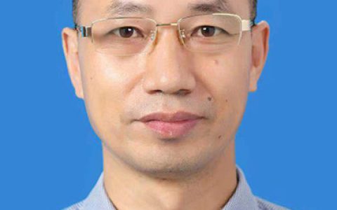 陈建新，湖南衡阳人，华南农业大学研究员、硕导，中兽药专家