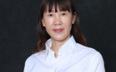 赖长华（女），中国农业大学研究员、博导，猪业专家