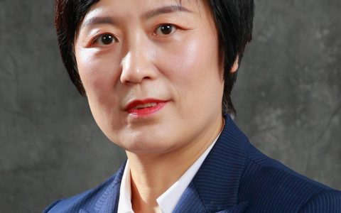 刘建华（女），山西原平人，山西农业大学副教授、硕导，畜禽育种专家