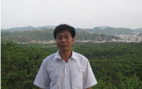 翟向和，河北饶阳人，河北农业大学教授、硕导，中兽药专家
