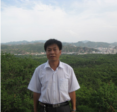翟向和，河北饶阳人，河北农业大学教授、硕导，中兽药专家。