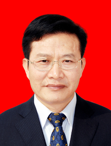 邓近平，江西南昌人，华南农业大学研究员、博导，畜禽营养专家。