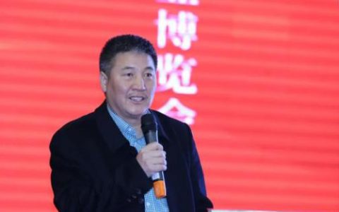 吐日根白乙拉（蒙古族），内蒙古农业大学副教授，牛羊专家