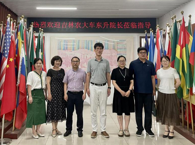 车东升，吉林农业大学教授、博导，畜禽营养及饲料专家。