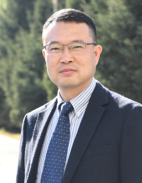 贺文琦,内蒙古呼和浩特人,吉林大学教授、博导,畜禽疫病专家。