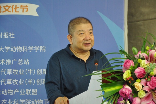 曹兵海，河北正定人，中国农业大学教授、博导，牛业专家。