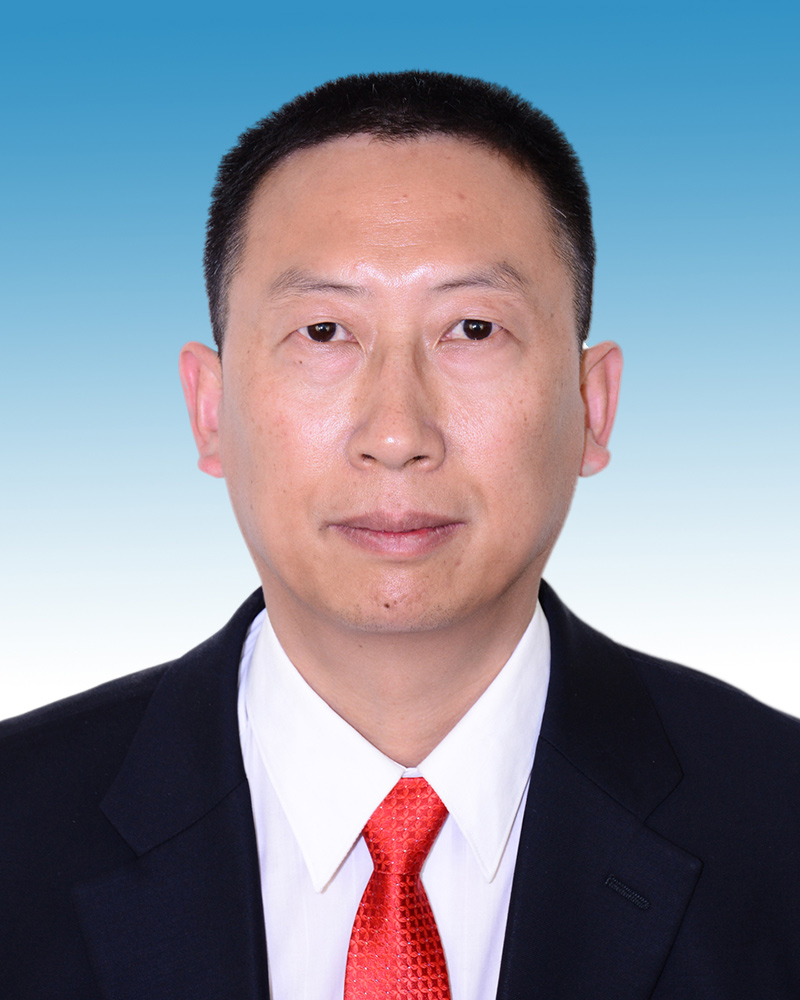 邓卫东，云南农业大学教授、博导，畜禽育种专家。