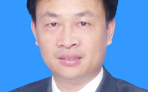 陈清华，湖南省邵阳人，湖南农业大学教授、博导，畜禽营养专家