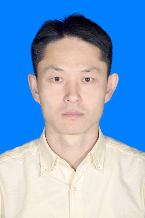 王旭光，新疆农业大学硕导，牛羊繁育专家。