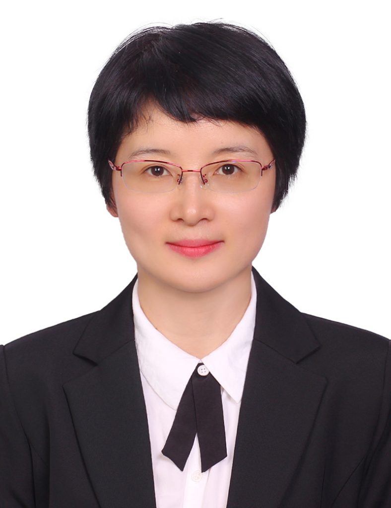 赵小玲（女），四川农业大学教授、博导，禽业专家。