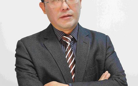 肖调义，湖南邵阳人，湖南农业大学教授、博导，水产一级学科带头人，渔业专家