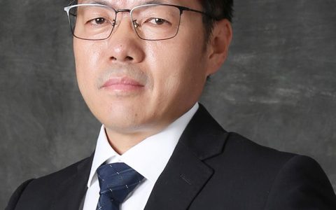 王志武，山西五寨人，山西农业大学研究员，羊业专家