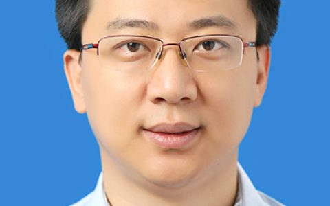 苏仁伟，黑龙江北安人，华南农业大学教授、硕导，畜禽繁育专家